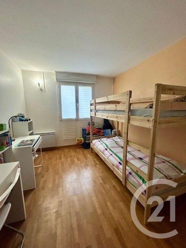Afficher la photo en grand Appartement à vendre - 3 pièces - 63,79 m2 - Viry Chatillon - 91 - ILE-DE-FRANCE