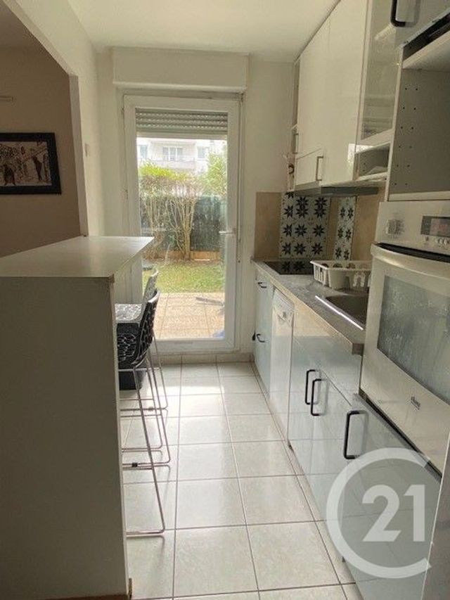 Afficher la photo en grand Appartement à vendre - 3 pièces - 63,79 m2 - Viry Chatillon - 91 - ILE-DE-FRANCE