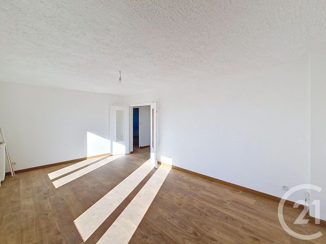 Appartement F3 à louer - 3 pièces - 70 m2 - Viry Chatillon - 91 - ILE-DE-FRANCE