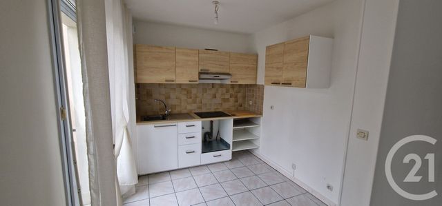 Afficher la photo en grand Appartement F2 à louer - 2 pièces - 49,97 m2 - Viry Chatillon - 91 - ILE-DE-FRANCE