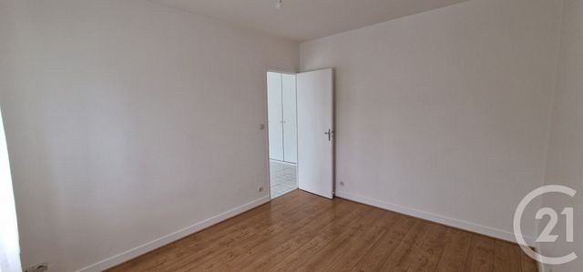Afficher la photo en grand Appartement F2 à louer - 2 pièces - 49,97 m2 - Viry Chatillon - 91 - ILE-DE-FRANCE
