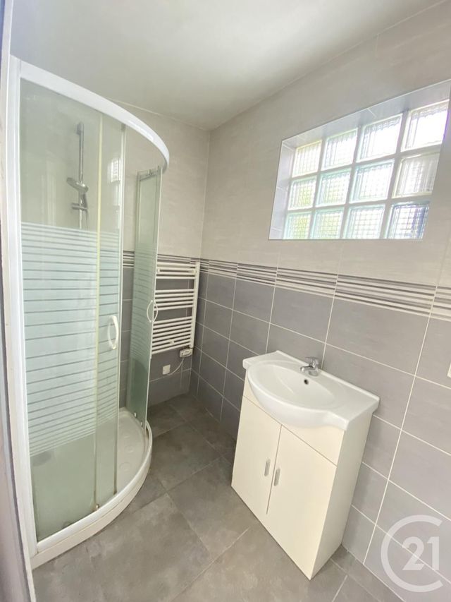 Appartement F1 &agrave; louer - 1 pi&egrave;ce - 25,52 m2 - Villiers Sur Orge - 91 - ILE-DE-FRANCE