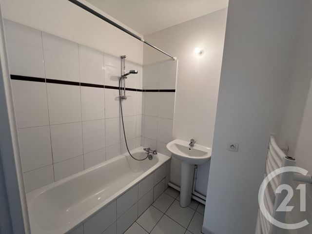 Appartement F2 &agrave; louer - 2 pi&egrave;ces - 46,90 m2 - Juvisy Sur Orge - 91 - ILE-DE-FRANCE