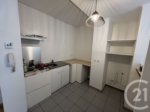 Appartement F2 &agrave; louer - 2 pi&egrave;ces - 46,90 m2 - Juvisy Sur Orge - 91 - ILE-DE-FRANCE