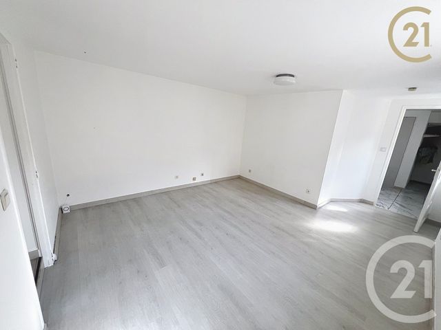 Maison &agrave; louer - 3 pi&egrave;ces - 55,07 m2 - Viry Chatillon - 91 - ILE-DE-FRANCE