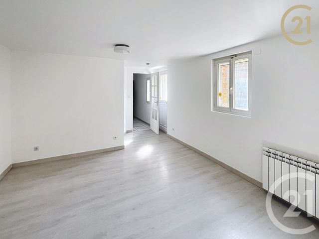 Maison &agrave; louer - 3 pi&egrave;ces - 55,07 m2 - Viry Chatillon - 91 - ILE-DE-FRANCE