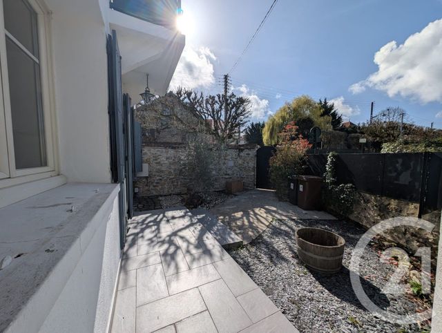Maison &agrave; louer - 6 pi&egrave;ces - 146,99 m2 - Corbeil Essonnes - 91 - ILE-DE-FRANCE