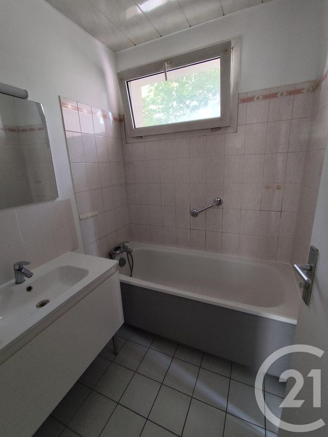 Appartement F2 &agrave; louer - 2 pi&egrave;ces - 50 m2 - Viry Chatillon - 91 - ILE-DE-FRANCE