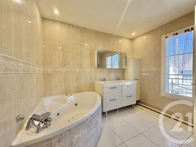 Maison à vendre - 8 pièces - 230 m2 - Ris Orangis - 91 - ILE-DE-FRANCE