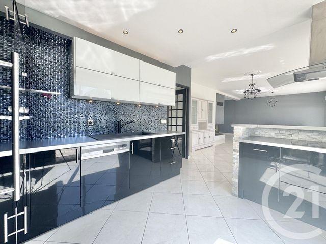 Maison à vendre - 8 pièces - 230 m2 - Ris Orangis - 91 - ILE-DE-FRANCE