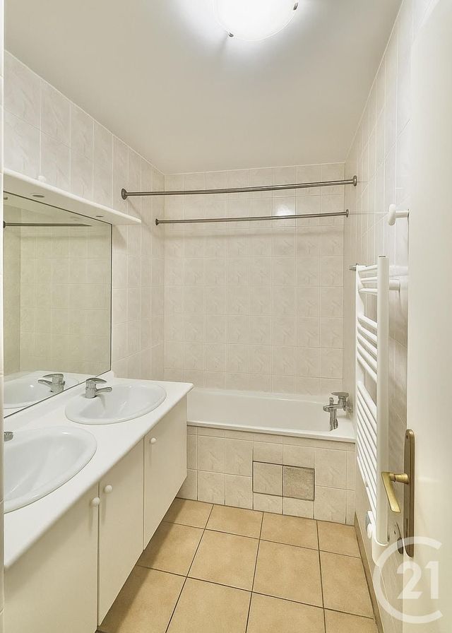 Appartement F3 à vendre - 3 pièces - 67,95 m2 - Pantin - 93 - ILE-DE-FRANCE