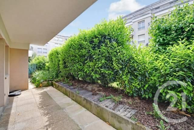 Afficher la photo en grand Appartement F4 à vendre - 4 pièces - 71,40 m2 - Massy - 91 - ILE-DE-FRANCE