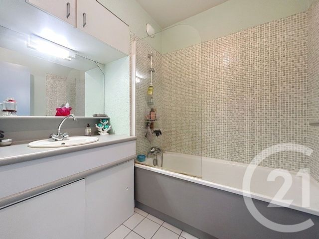 Appartement F2 à vendre - 2 pièces - 46 m2 - Viry Chatillon - 91 - ILE-DE-FRANCE