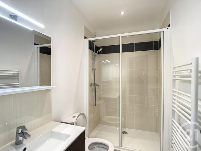 Appartement F2 &agrave; louer - 2 pi&egrave;ces - 40,82 m2 - Villeneuve Le Roi - 94 - ILE-DE-FRANCE