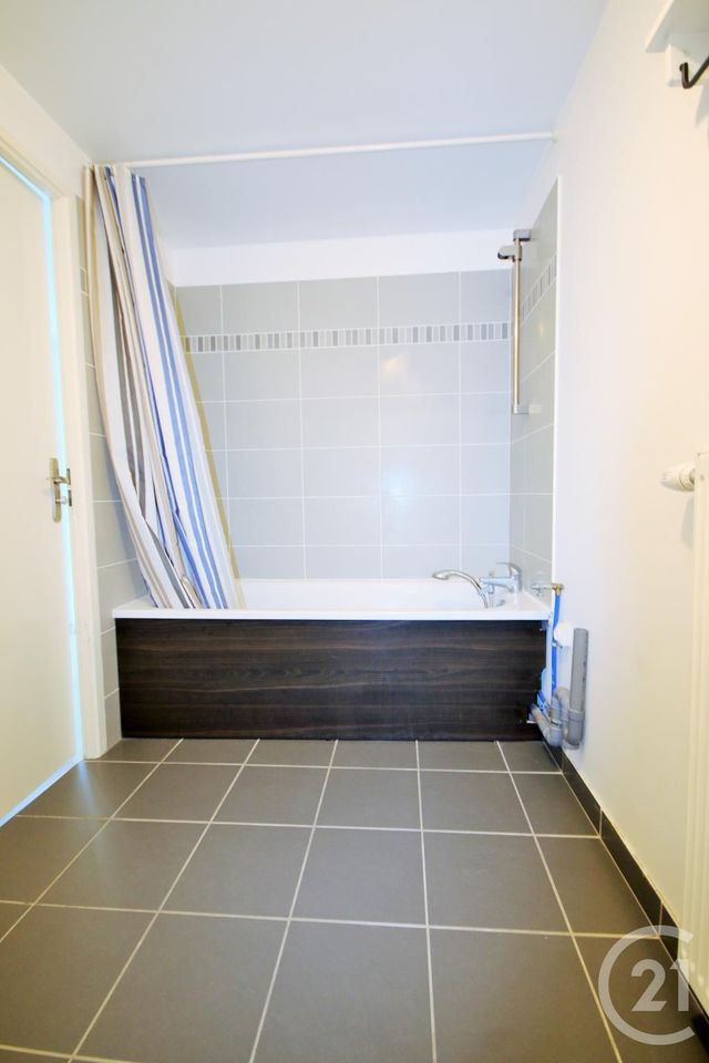 Afficher la photo en grand Appartement F2 à vendre - 2 pièces - 44,55 m2 - Athis Mons - 91 - ILE-DE-FRANCE