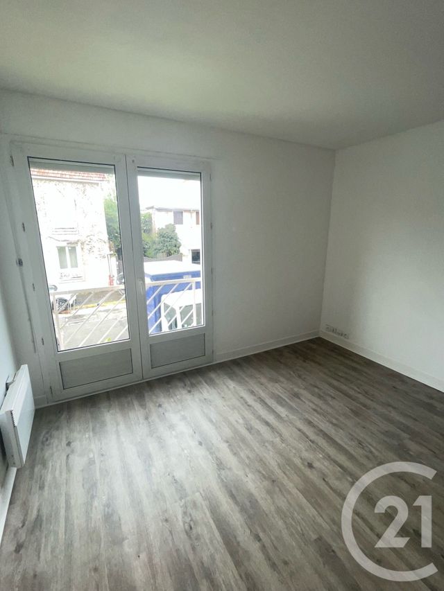 Appartement Studio &agrave; louer - 1 pi&egrave;ce - 24,25 m2 - Savigny Sur Orge - 91 - ILE-DE-FRANCE