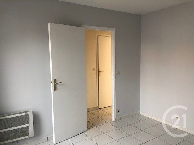 Appartement F2 &agrave; louer - 2 pi&egrave;ces - 45,75 m2 - Savigny Sur Orge - 91 - ILE-DE-FRANCE