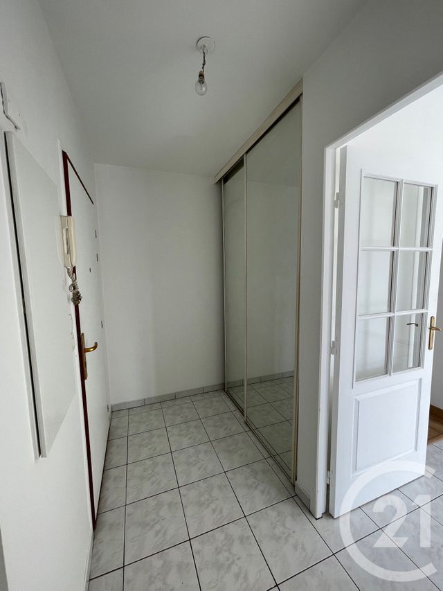 Appartement F2 &agrave; louer - 2 pi&egrave;ces - 42,81 m2 - Savigny Sur Orge - 91 - ILE-DE-FRANCE