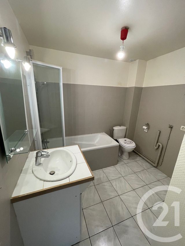 Appartement F2 &agrave; louer - 2 pi&egrave;ces - 40,96 m2 - Savigny Sur Orge - 91 - ILE-DE-FRANCE