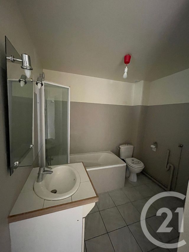 Appartement F2 &agrave; louer - 2 pi&egrave;ces - 40,96 m2 - Savigny Sur Orge - 91 - ILE-DE-FRANCE