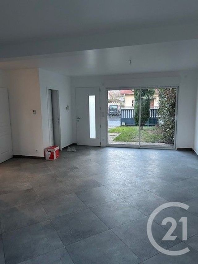Maison à louer - 4 pièces - 91,07 m2 - Ste Genevieve Des Bois - 91 - ILE-DE-FRANCE
