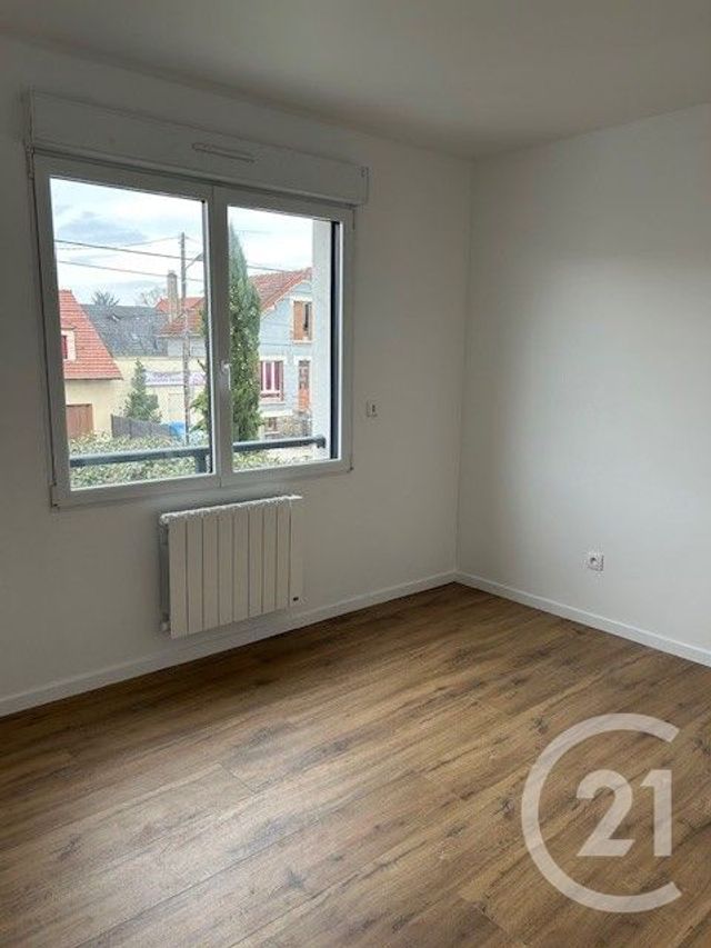 Maison à louer - 4 pièces - 91,07 m2 - Ste Genevieve Des Bois - 91 - ILE-DE-FRANCE