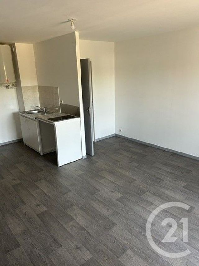 Appartement Studio &agrave; louer - 1 pi&egrave;ce - 25,58 m2 - Viry Chatillon - 91 - ILE-DE-FRANCE